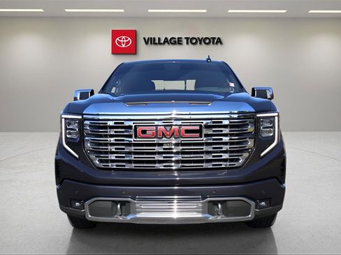 Used 2022 GMC Sierra 1500 Denali w/ Denali Reserve Package image 8