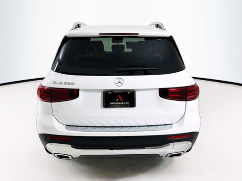 New 2026 Mercedes-Benz GLB 250 image 7