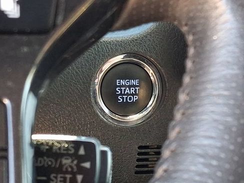 Certified 2022 Toyota 4Runner TRD Off-Road AWD/4WD image 27