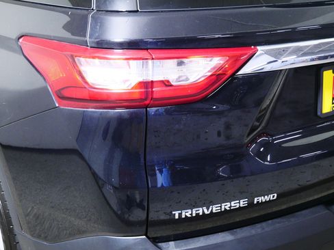 Used 2019 Chevrolet Traverse LS AWD/4WD image 17