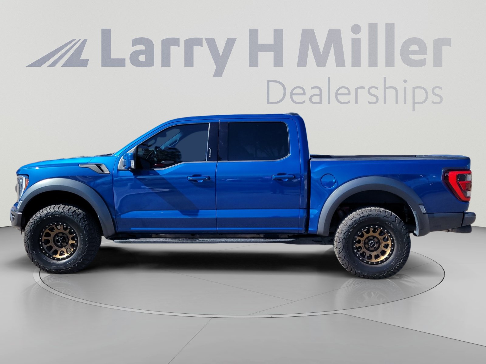 Used 2022 Ford F150 Raptor w/ Equipment Group 801A High AWD/4WD image 2