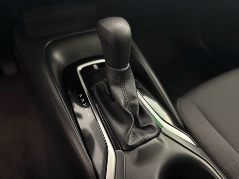 Used 2025 Toyota Corolla LE image 27