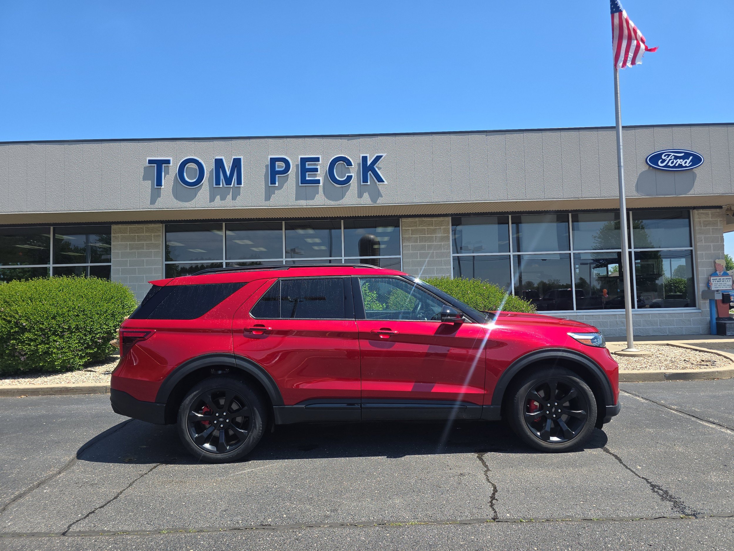 Used 2023 Ford Explorer ST w/ Equipment Group 401A AWD/4WD image 6