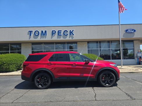 Used 2023 Ford Explorer ST w/ Equipment Group 401A AWD/4WD image 6