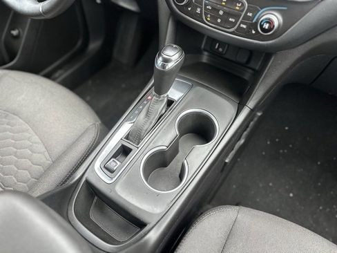 Used 2018 Chevrolet Equinox LT image 25