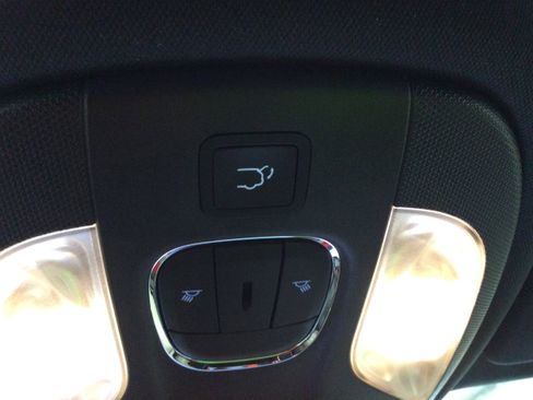 Used 2025 Jeep Compass Limited w/ Elite Group image 20