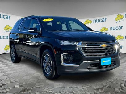 Used 2023 Chevrolet Traverse LT