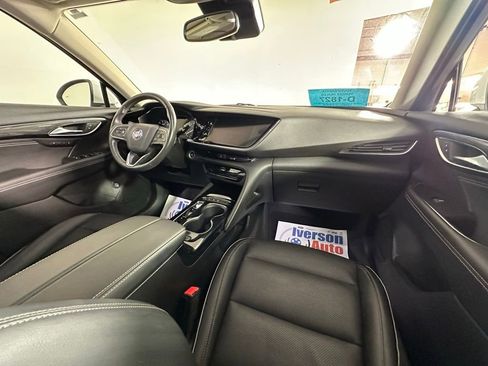Used 2022 Buick Envision Essence w/ Safety Package image 28