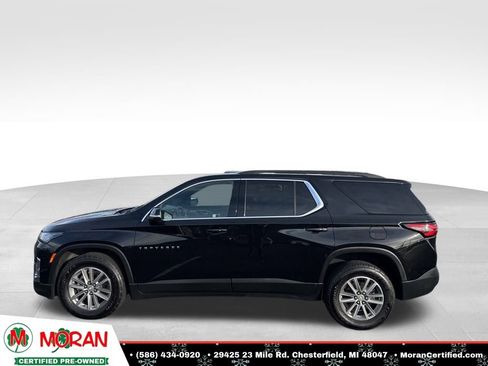 Used 2022 Chevrolet Traverse LT image 2