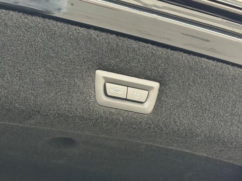 Used 2023 BMW 740i w/ Parking Assistance Package RWD image 41