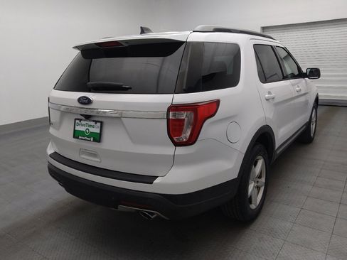 Used 2018 Ford Explorer XLT image 9