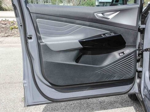 Used 2023 Volkswagen ID.4 Pro S image 22