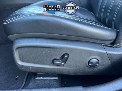 Used 2023 Chrysler 300 S image 18