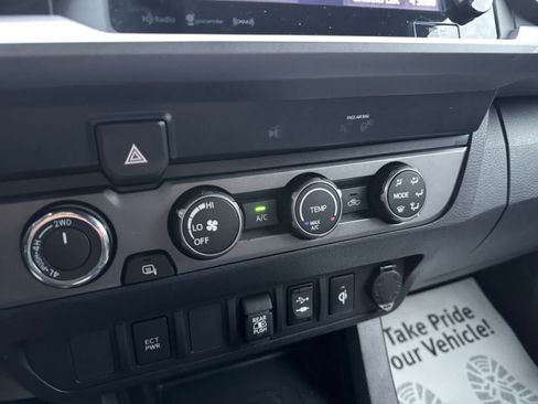 Used 2019 Toyota Tacoma TRD Sport image 18