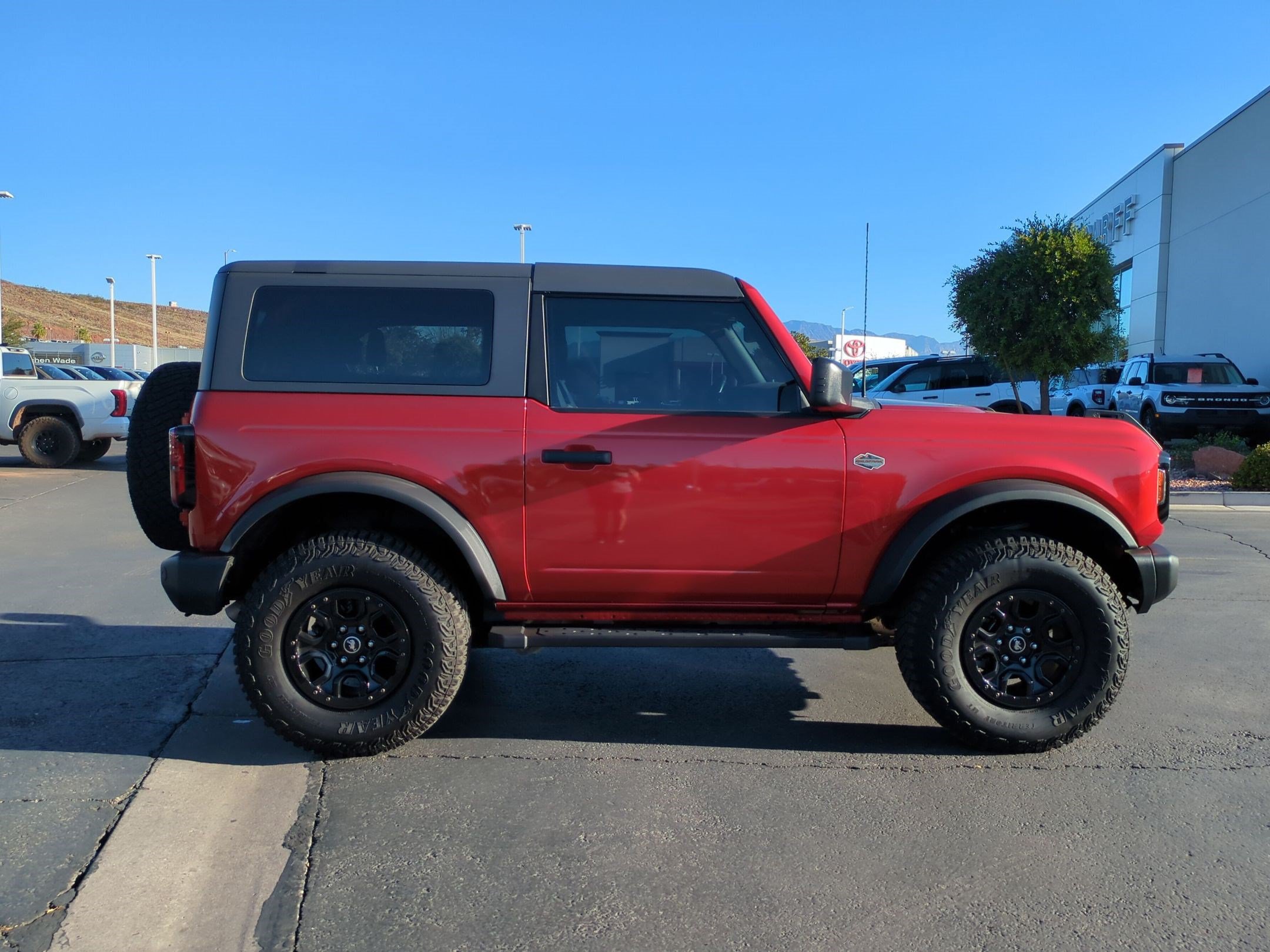 Used 2023 Ford Bronco Wildtrak AWD/4WD image 2