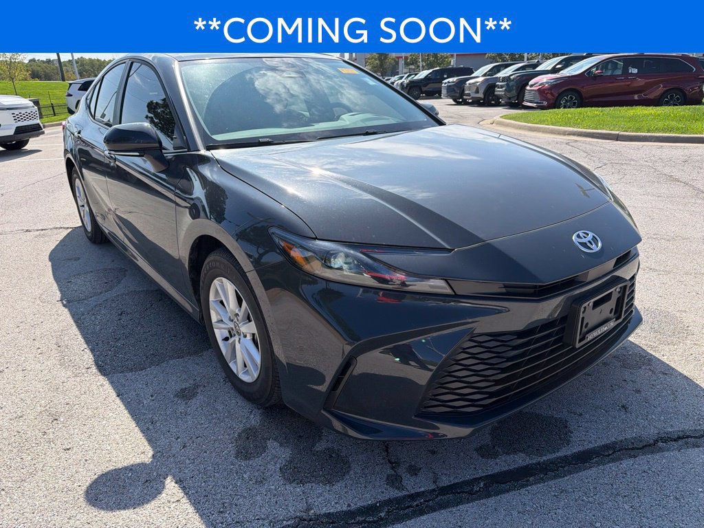 Used 2025 Toyota Camry LE FWD image 3