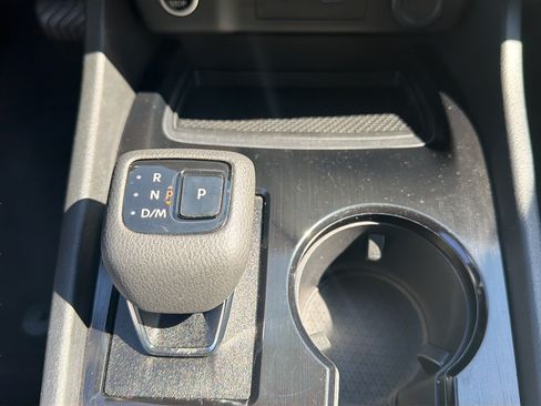 Used 2023 Nissan Rogue SV AWD/4WD image 30