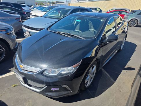 Used 2018 Chevrolet Volt LT image 1