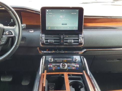 Used 2019 Lincoln Navigator Reserve AWD/4WD image 35