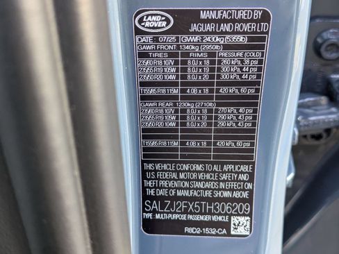 Used 2026 Land Rover Range Rover Evoque S AWD/4WD image 30