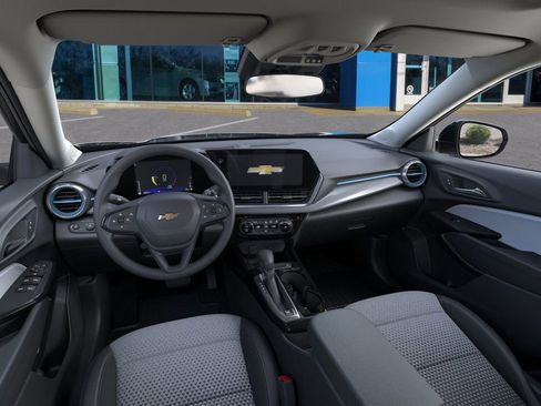 New 2026 Chevrolet Trax LT w/ Sunroof Package image 15