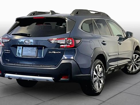 Used 2025 Subaru Outback Limited AWD/4WD image 12