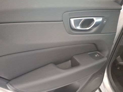 Used 2024 Volvo XC60 B5 Plus AWD/4WD image 15