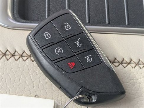 Used 2021 GMC Yukon Denali w/ Denali Premium Package image 38