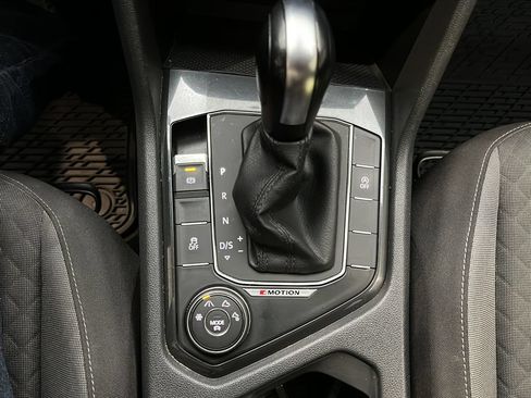 Used 2018 Volkswagen Tiguan S AWD/4WD image 29