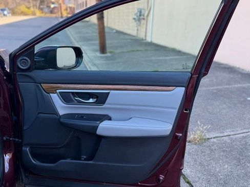 Used 2017 Honda CR-V Touring image 29