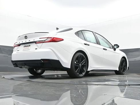 New 2026 Toyota Camry Hybrid image 25