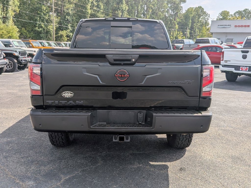 Used 2023 Nissan Titan PRO-4X AWD/4WD image 6