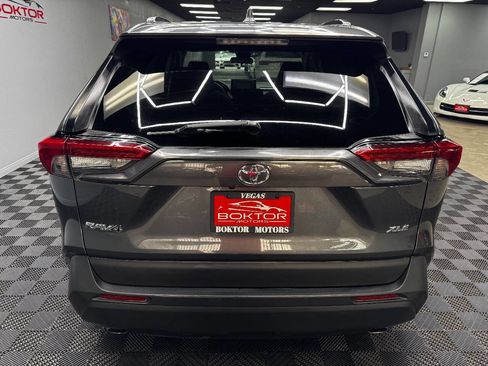 Used 2019 Toyota RAV4 XLE image 11