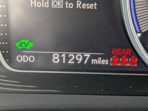 Used 2020 Lexus ES 300h w/ Premium Package image 13