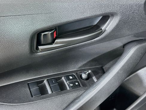 Used 2025 Toyota Corolla LE FWD image 15