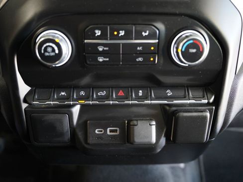 Used 2022 Chevrolet Silverado 1500 Custom Trail Boss AWD/4WD image 21