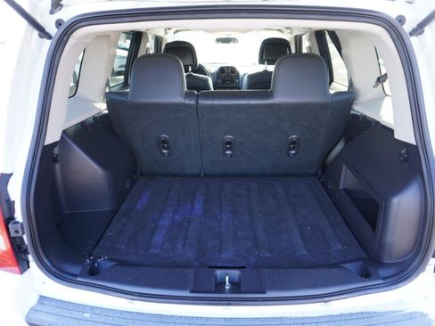 Used 2015 Jeep Patriot 4WD image 19