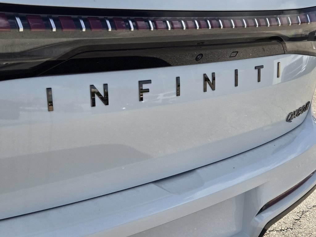 New 2026 INFINITI QX80 Autograph w/ Premium Cargo Package AWD/4WD image 10