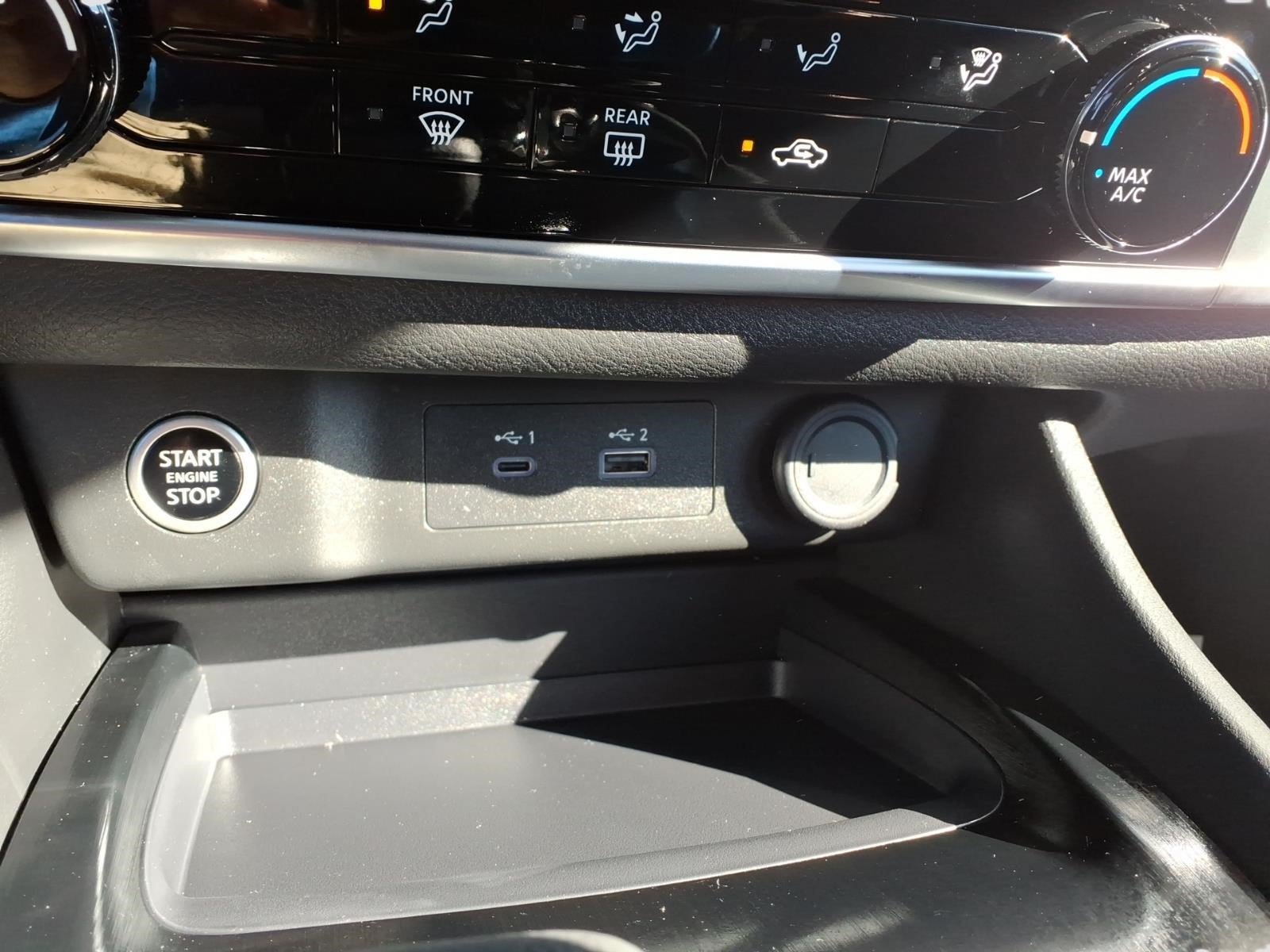 Used 2023 Nissan Rogue S AWD/4WD image 19