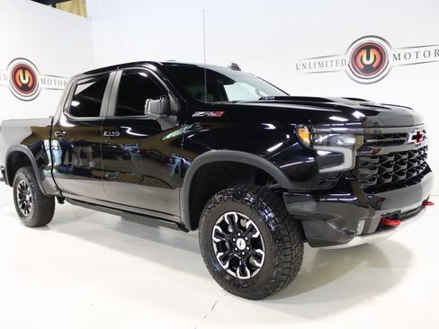 Used 2022 Chevrolet Silverado 1500 ZR2 w/ Technology Package image 7