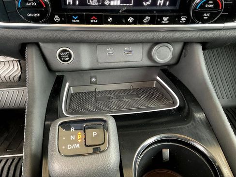 Used 2023 Nissan Rogue Platinum w/ Platinum Premium Package image 16