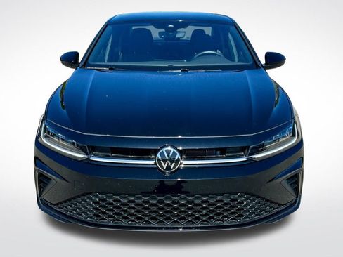 Used 2025 Volkswagen Jetta Sport image 2