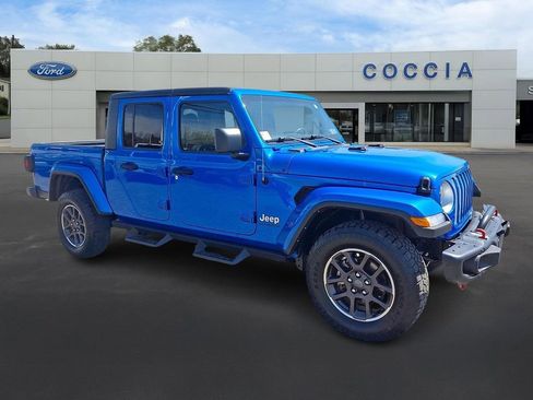 Used 2023 Jeep Gladiator Overland AWD/4WD image 3