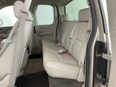 Used 2007 GMC Sierra 1500 SLT w/ Z71 Off-Road Package AWD/4WD image 21