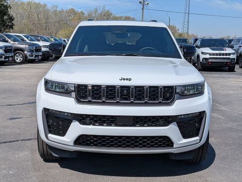 New 2026 Jeep Grand Cherokee Limited AWD/4WD image 3