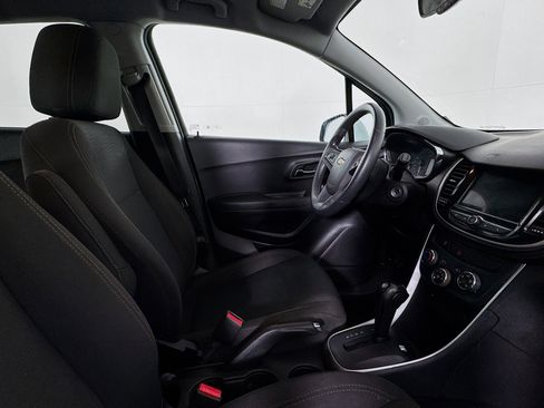 Used 2019 Chevrolet Trax LS w/ Tint and Cruise Package image 27