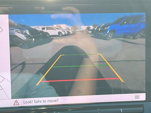 Used 2024 Volkswagen Atlas SE image 22