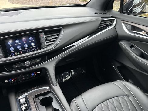 Certified 2023 Buick Enclave Avenir w/ Avenir Technology Package image 28