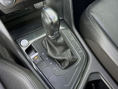 Used 2019 Volkswagen Tiguan SEL image 20
