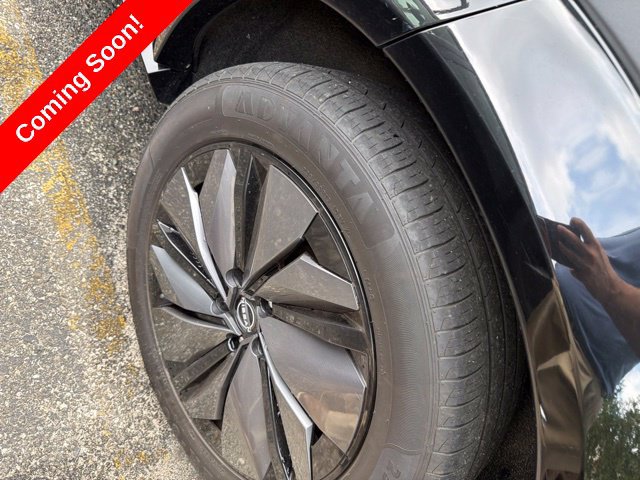 Used 2023 Nissan Ariya FWD image 11